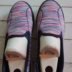 Danskin casual walking shoes